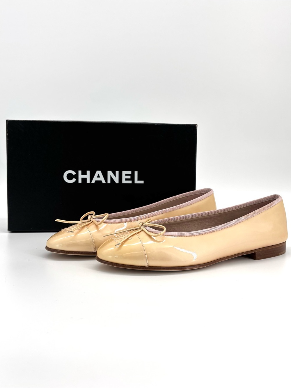 Chanel Vintage Lagerfeld CC Logo Bow Cap Toe Patent Leather Ballet Flats 38.5 - Picture 2 of 15
